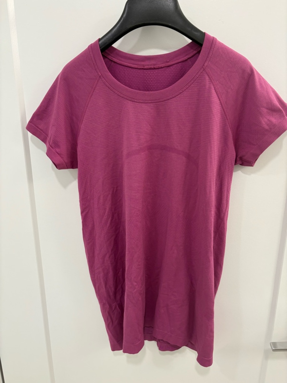 Lululemon Purple Swiftly Tech Short Sleeve 2.0 Size 8